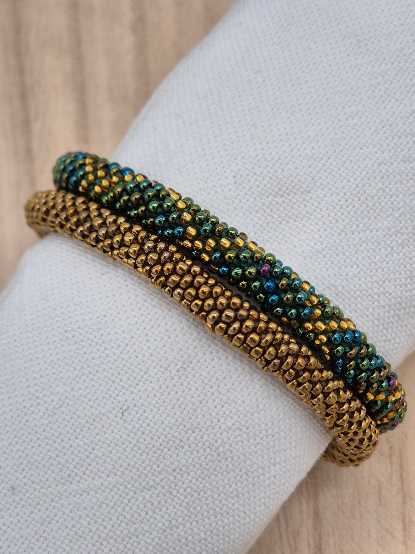 Nepalesisches Armband in Grün/Blau/Gold - Herbst/Winter - Kollektion