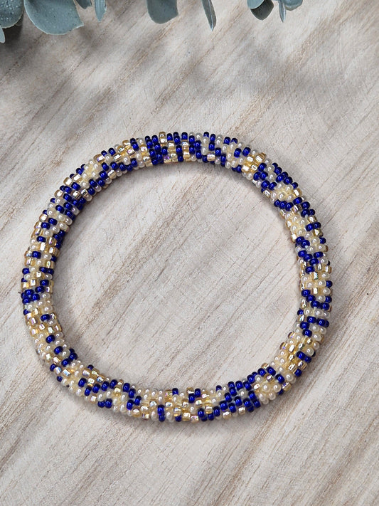 Nepal-Armband in Blau/Gold, liebevoll gefertigt, nachhaltiges Geschenk, Kollektion Mahalo von Malohana