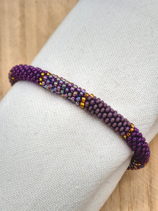 Nepalesisches Armband in Lila/Flieder/Gold - Herbst/Winter - Kollektion