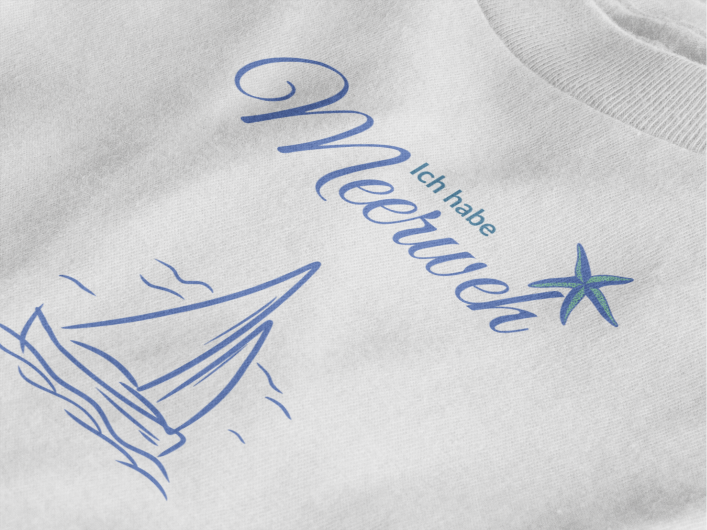 Nahaufnahme „Meerweh“ Shirt mit Segelmotiv, Fernweh & Sommerfeeling, Malohana