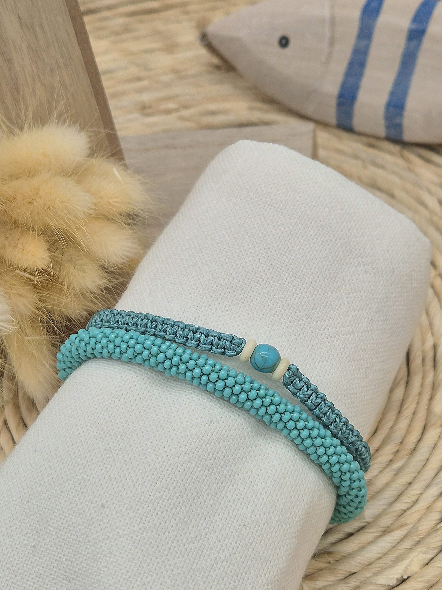 Gewebtes Nepalesisches Herrenarmband – Tuerkis