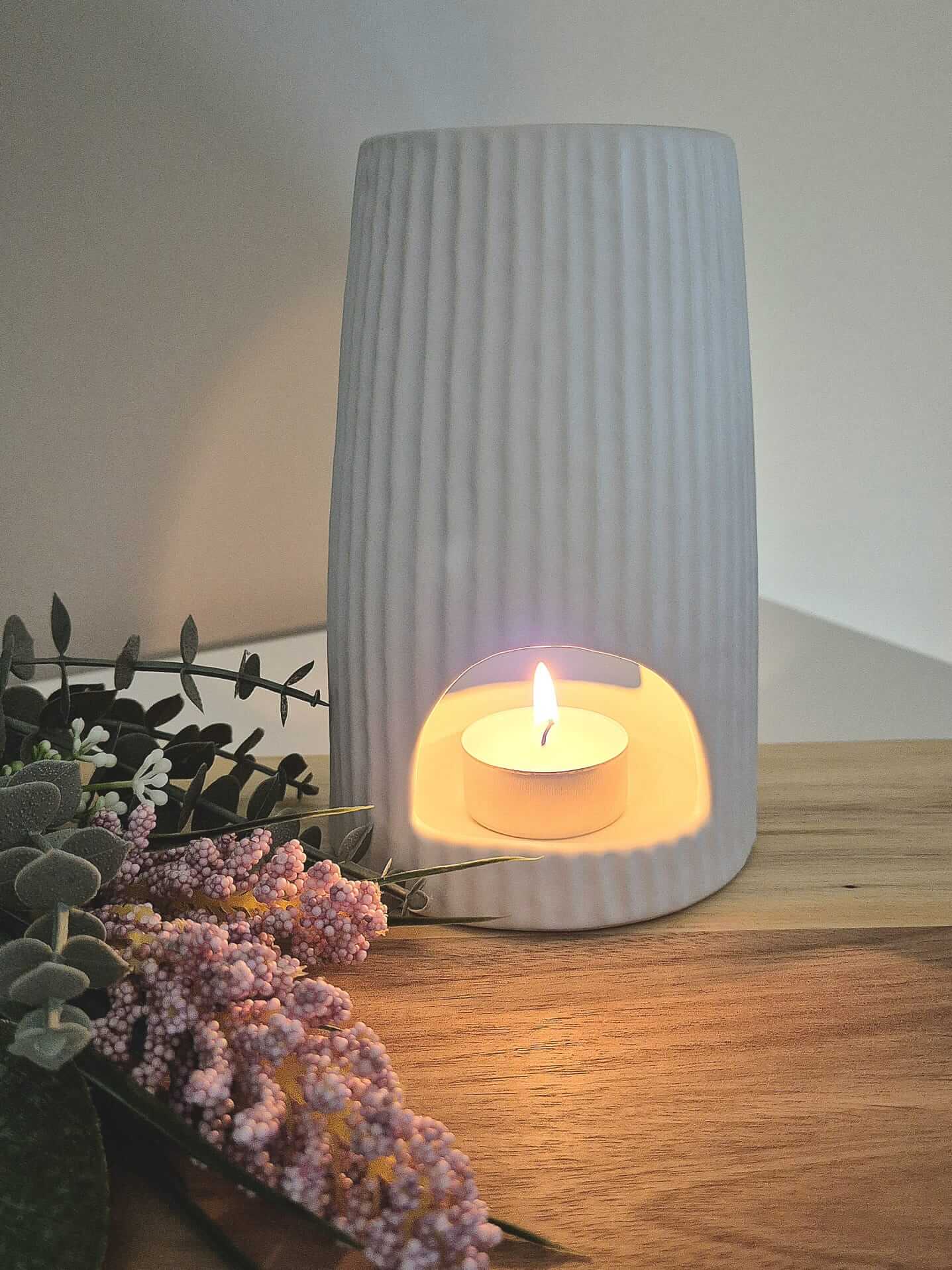 Duftlampe Weiss mit Rillen
